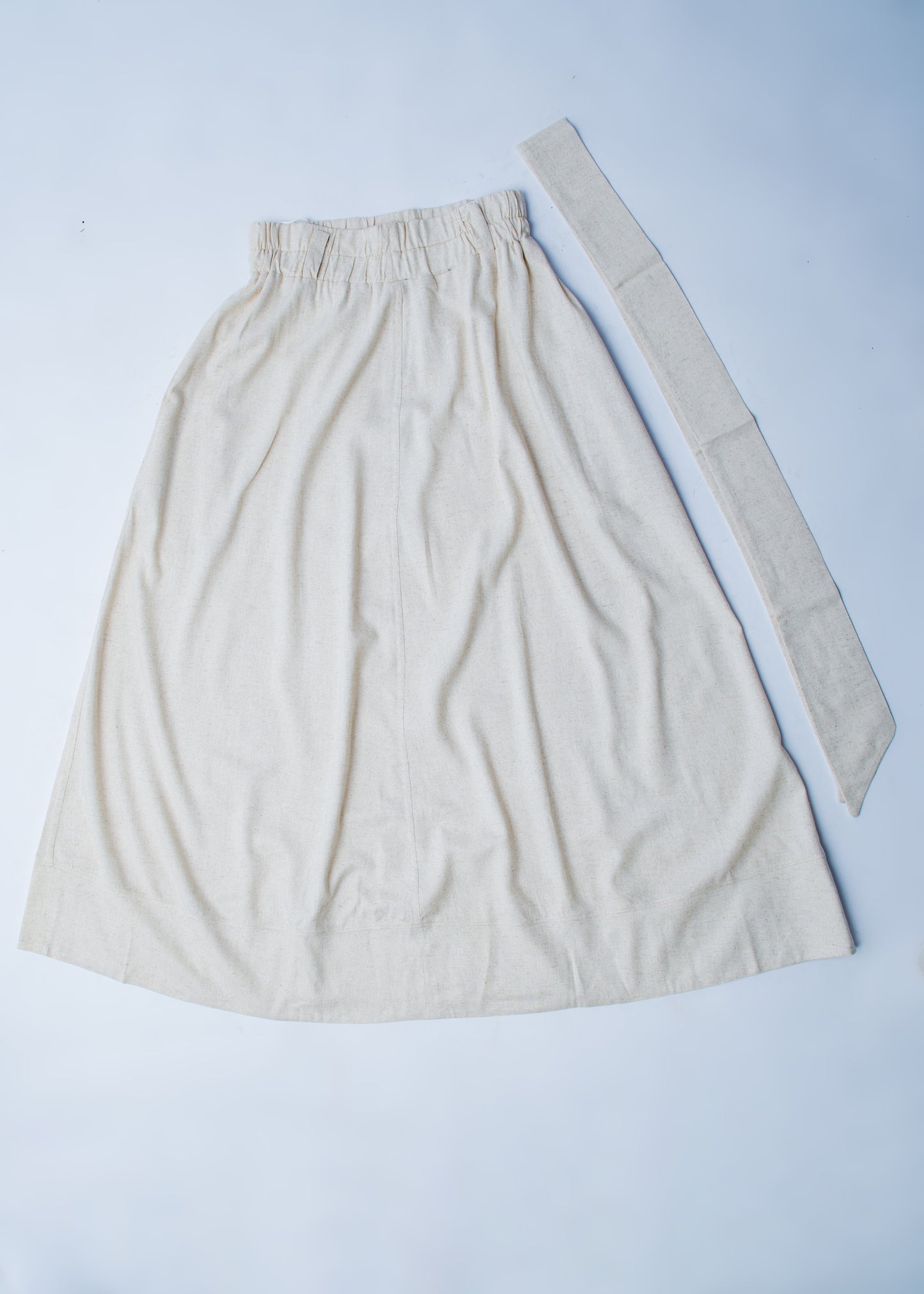 Saia Evasê - Off White - Patricia